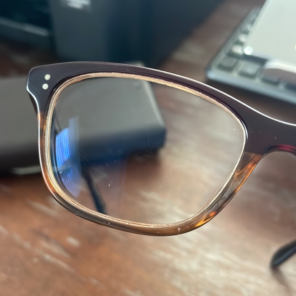 Oliver PeoplesLA Ashton brown eyeglasses with brown OliverPeoples LA case - Picture 16 of 17